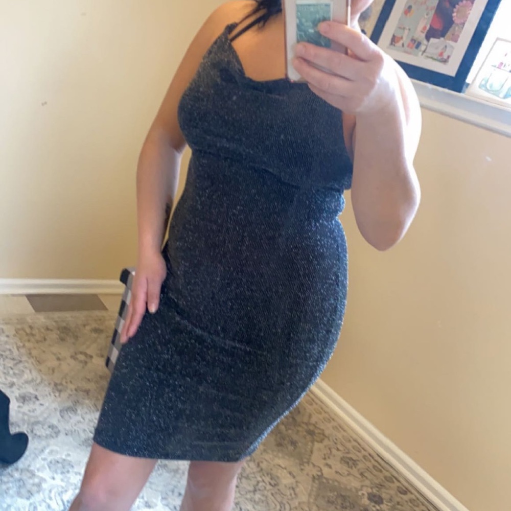 BLACK DRESS - Picture 2 of 3